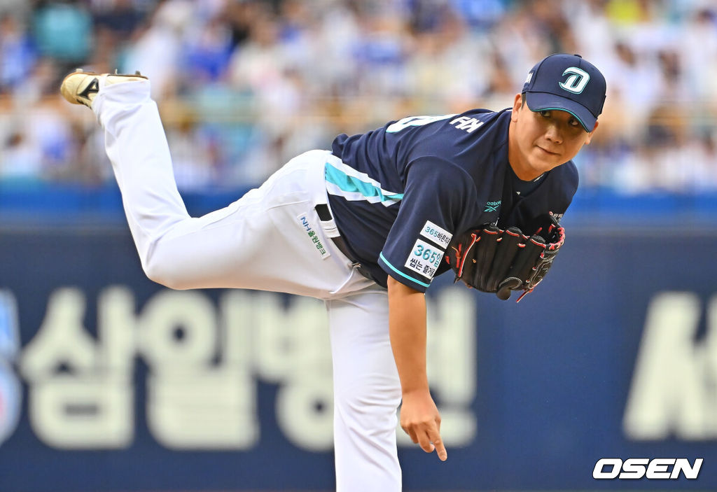 3일 대구삼성라이온즈파크에서 2026 신한 SOL KBO 리그 삼성 라이온즈와 NC 다이노스의 경기가 열렸다. 홈팀 삼성은 최원태가, 방문팀 NC는 김태경이 선발 출전했다. NC 다이노스 이용준이 역투하고 있다. 2026.06.03 / foto0307@osen.co.kr