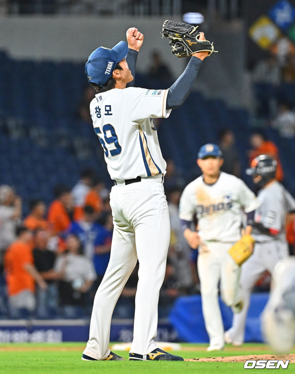 16일 창원NC파크에서 2026 신한 SOL KBO 리그 NC 다이노스와 한화 이글스의 경기가 열렸다. 홈팀 NC는 구창모가, 방문팀 한화는 화이트가 선발 출전했다. NC 다이노스 선발투수 구창모가 5회초 2사 만루 한화 이글스 문현빈을 중견수 플라이로 잡고 환호하고 있다. 2026.06.16 / foto0307@osen.co.kr