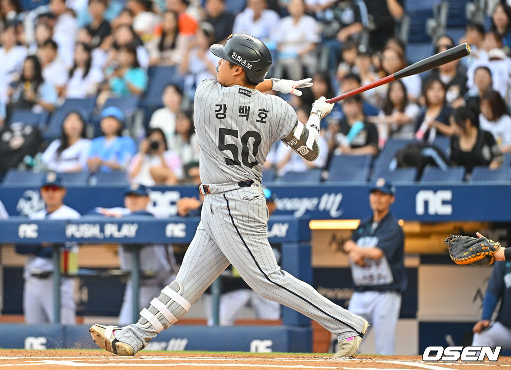 17일 창원NC파크에서 2026 신한 SOL KBO 리그 NC 다이노스와 한화 이글스의 경기가 열렸다. 홈팀 NC는 라일리가, 방문팀 한화는 류현진이 선발 출전했다. 한화 이글스 강백호가 1회초 2사 1루 우월 2점 홈런을 치고 있다. 2026.06.17 / foto0307@osen.co.kr