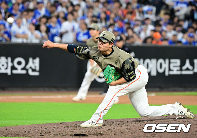 [OSEN=대전, 지형준 기자] 19일 대전 한화생명 볼파크에서 2026 신한 SOL KBO리그 한화 이글스와 삼성 라이온즈의 경기가 열렸다.6연패에 빠진 한화는 박준영, 5연승을 질주 중인 삼성은 아리엘 후라도을 선발로 내세웠다.4회초 한화 박준영이 역투하고 있다. 2026.06.19&nbsp;/ jpnews@osen.co.kr