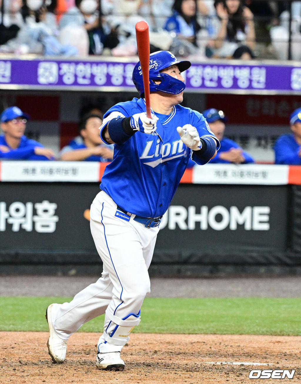 20일 대전 한화생명 볼파크에서 2026 신한 SOL KBO리그 한화 이글스와 삼성 라이온즈의 경기가 열렸다.한화는 왕옌청, 삼성은 장찬희를 선발로 내세웠다.4회초 1사 2,3루에서 삼성 최형우가 희생플라이를 날리고 있다. 2026.06.20 / jpnews@osen.co.kr