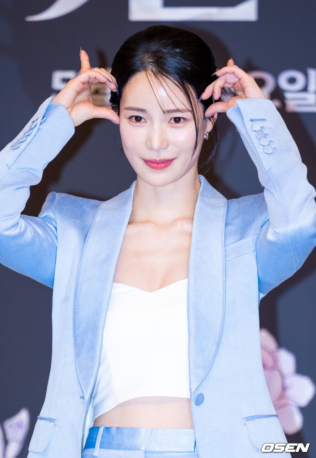 7일 오후 서울 양천구 목동 SBS 방송센터 SBS홀에서 SBS 새 금토드라마 '멋진 신세계' 제작발표회가 열렸다.'멋진 신세계'는 희대의 조선 악녀 영혼이 씌어 '악질' 해진 무명배우 신서리(임지연 분)와 자본주의가 낳은 괴물이라 불리는 악질 재벌 차세계(허남준 분)의 일촉즉발 전쟁 같은 로맨스 코미디 드라마다.배우 임지연이 포즈를 취하고 있다. 2026.05.07 / rumi@osen.co.kr