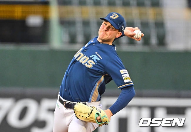 [OSEN=부산, 이석우 기자] 23일 부산 사직야구장에서 2026 신한 SOL KBO 리그 롯데 자이언츠와 NC 다이노스의 경기가 열렸다. 홈팀 롯데는 박세웅이, 방문팀 NC는 라일리가 선발 출전했다.NC 다이노스 선발 투수 라일리가 역투하고 있다. 2026.06.23 / foto0307@osen.co.kr