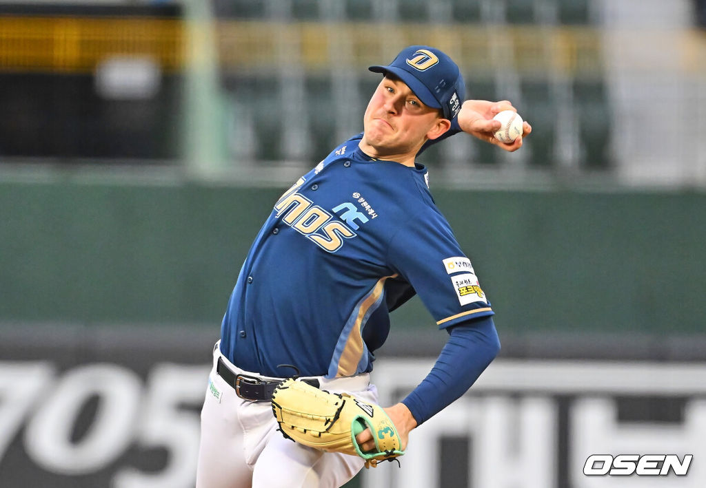 23일 부산 사직야구장에서 2026 신한 SOL KBO 리그 롯데 자이언츠와 NC 다이노스의 경기가 열렸다. 홈팀 롯데는 박세웅이, 방문팀 NC는 라일리가 선발 출전했다.NC 다이노스 선발 투수 라일리가 역투하고 있다. 2026.06.23 / foto0307@osen.co.kr