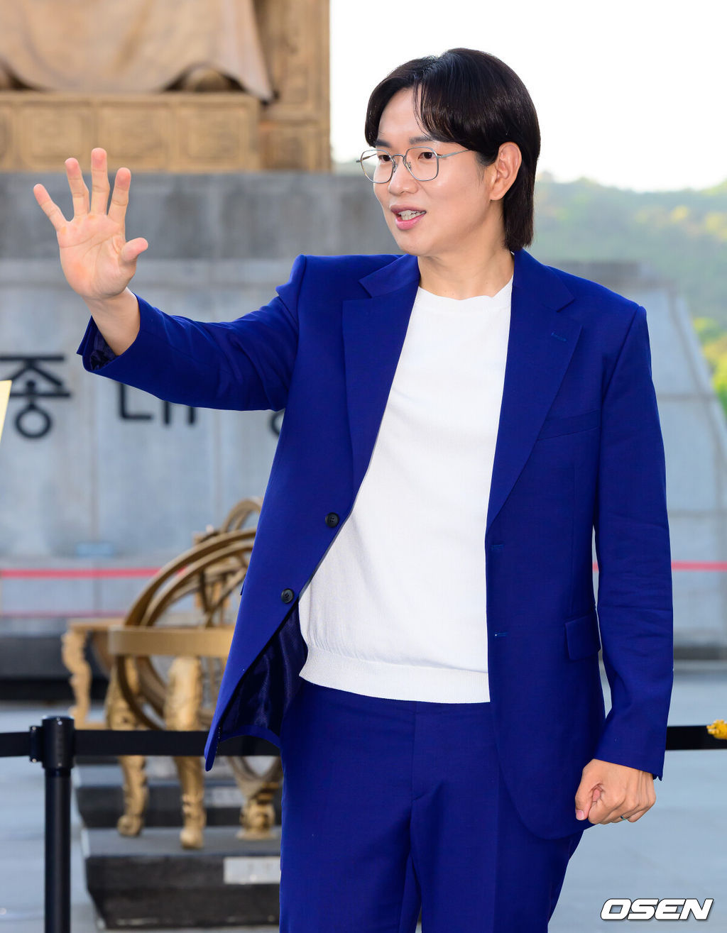 4일 서울 광화문광장에서 레고코리아-서울시 협업 ’2026 광화문 가족동행축제-렛츠플레이 광화문광장’ 행사가 열렸다.<br /><br />이날 가수 츄, 배우 이동휘, 방송인 장성규가 참석했다. <br /><br />방송인 장성규가 포즈를 취하고 있다. 2026.05.04 / jpnews@osen.co.kr