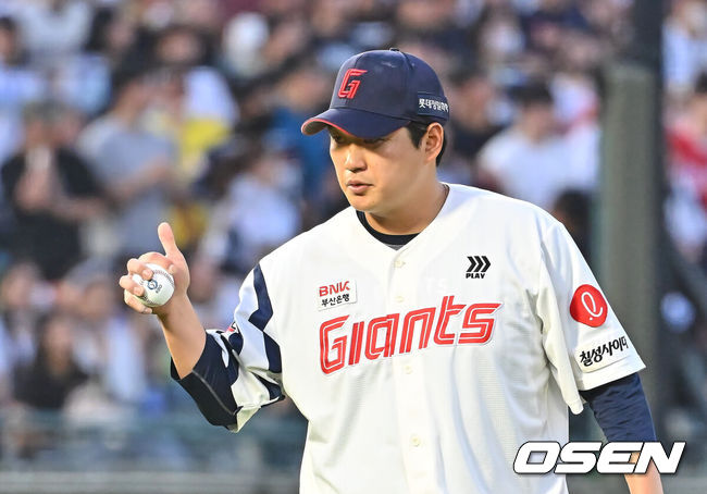 롯데 투수 나균안 / OSEN DB