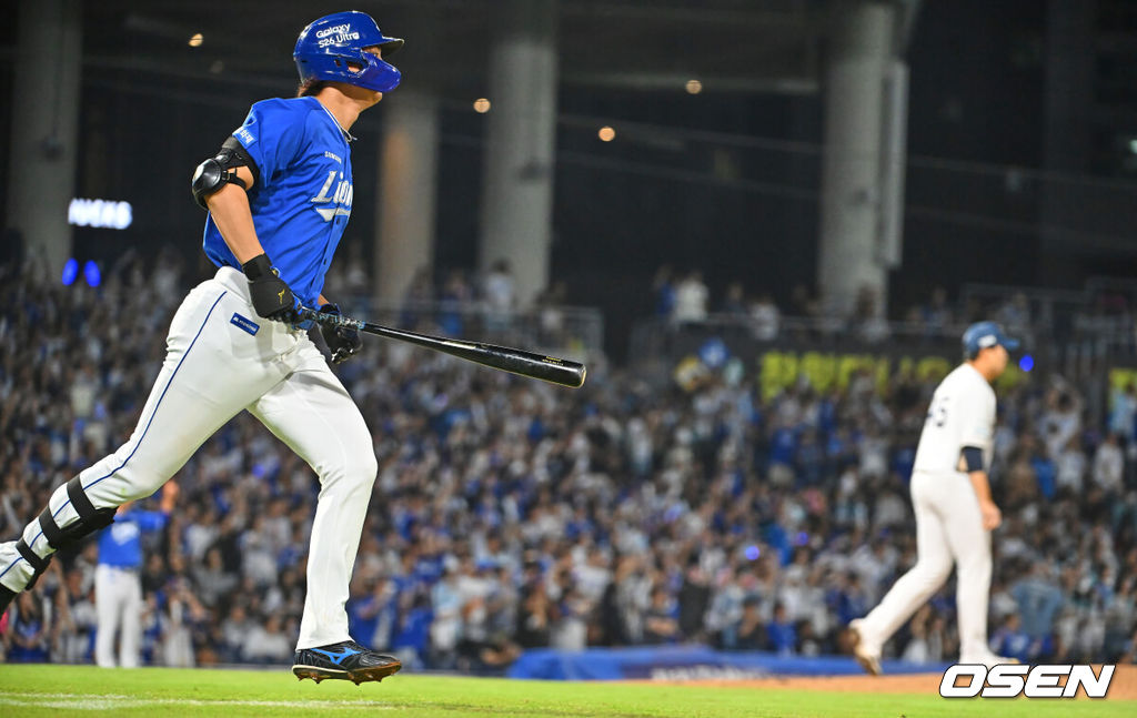 2일 창원NC파크에서 2026 신한 SOL KBO 리그 NC 다이노스와 삼성 라이온즈의 경기가 열렸다. 홈팀 NC는 김태경이, 방문팀 삼성은 김백산이 선발 출전했다. 삼성 라이온즈 구자욱이 7회초 무사 우중월 솔로 홈런을 치고 있다. 2026.07.02 / foto0307@osen.co.kr