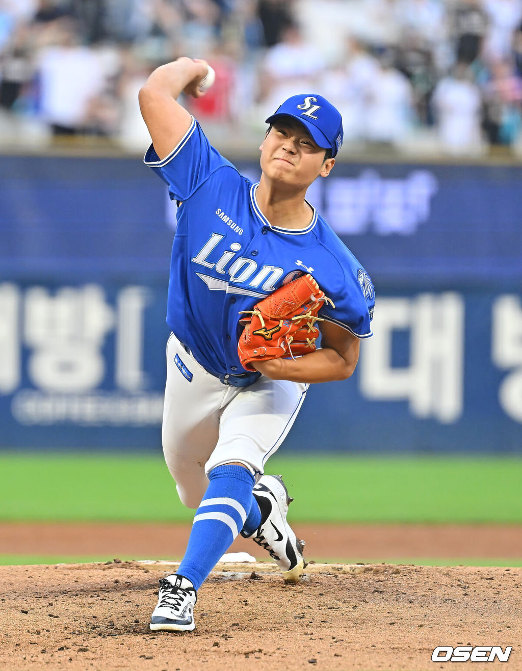 2일 창원NC파크에서 2026 신한 SOL KBO 리그 NC 다이노스와 삼성 라이온즈의 경기가 열렸다. 홈팀 NC는 김태경이, 방문팀 삼성은 김백산이 선발 출전했다. 삼성 라이온즈 선발투수 김백산이 역투하고 있다. 2026.07.02 / foto0307@osen.co.kr