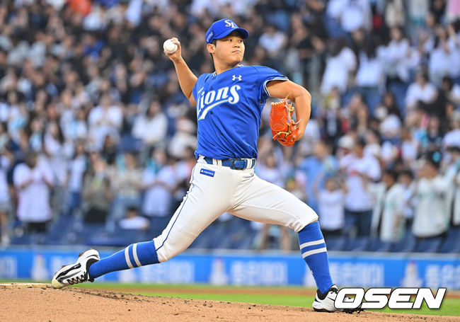 [OSEN=창원, 이석우 기자] 2일 창원NC파크에서 2026 신한 SOL KBO 리그 NC 다이노스와 삼성 라이온즈의 경기가 열렸다. 홈팀 NC는 김태경이, 방문팀 삼성은 김백산이 선발 출전했다. 삼성 라이온즈 선발투수 김백산이 역투하고 있다. 2026.07.02 / foto0307@osen.co.kr