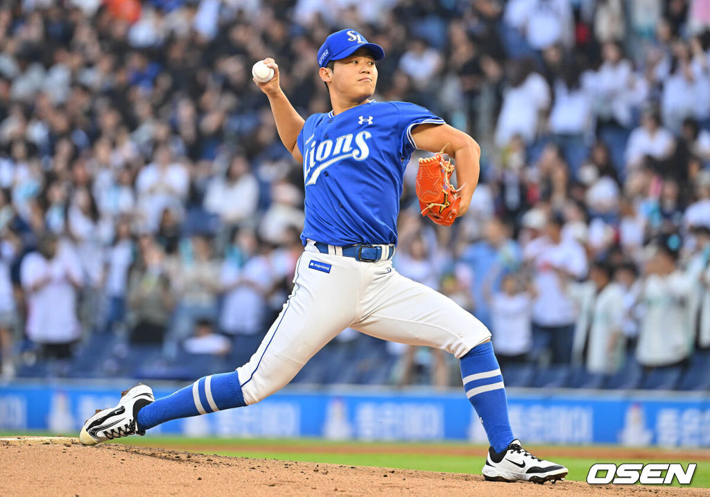 2일 창원NC파크에서 2026 신한 SOL KBO 리그 NC 다이노스와 삼성 라이온즈의 경기가 열렸다. 홈팀 NC는 김태경이, 방문팀 삼성은 김백산이 선발 출전했다. 삼성 라이온즈 선발투수 김백산이 역투하고 있다. 2026.07.02 / foto0307@osen.co.kr