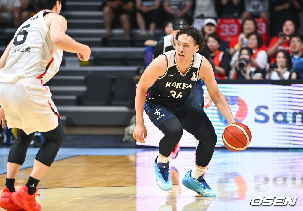 6일 오후 경기도 고양 소노 아레나에서 ’2027 FIBA 농구월드컵’ 아시아지역 윈도우 B조 6차전 대한민국과 일본의 경기가 열렸다.니콜라스 마줄스 감독이 이끄는 한국 남자농구대표팀(2승3패)은 일본(4승1패)을 반드시 잡아야 한다. 일본을 못 이기면 한국은 탈락이다.2쿼터 다니엘이 가로채기 성공하고 있다. 2026.07.06 / soul1014@osen.co.kr