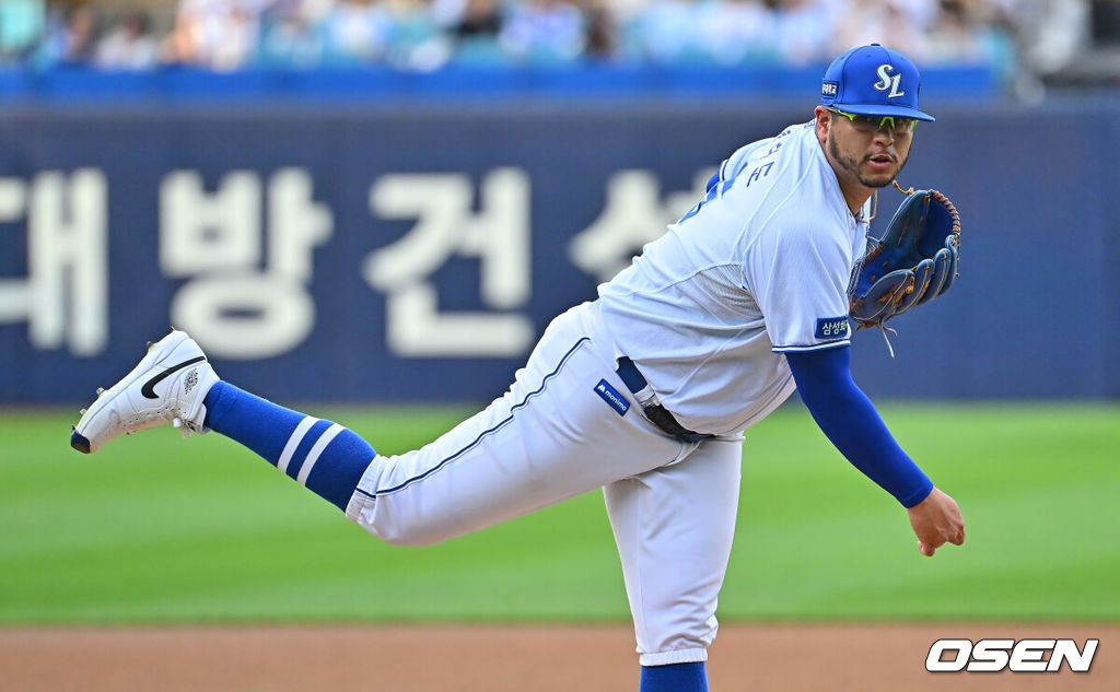 7일 대구삼성라이온즈파크에서 2026 신한 SOL KBO 리그 삼성 라이온즈와 LG 트윈스의 경기가 열렸다. 홈팀 삼성은 후라도가, 방문팀 LG는 톨허스트가 선발 출전했다. 삼성 라이온즈 선발 투수 후라도가 역투하고 있다. 2026.07.07 / foto0307@osen.co.kr
