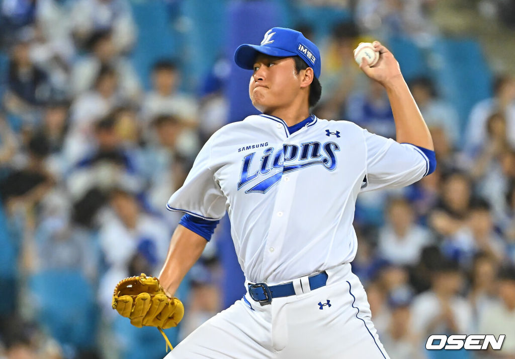 8일 대구삼성라이온즈파크에서 2026 신한 SOL KBO 리그 삼성 라이온즈와 LG 트윈스의 경기가 열렸다. 홈팀 삼성은 오러클린이, 방문팀 LG는 임찬규가 선발 출전했다. 삼성 라이온즈 이승현이 역투하고 있다. 2026.07.08 / foto0307@osen.co.kr
