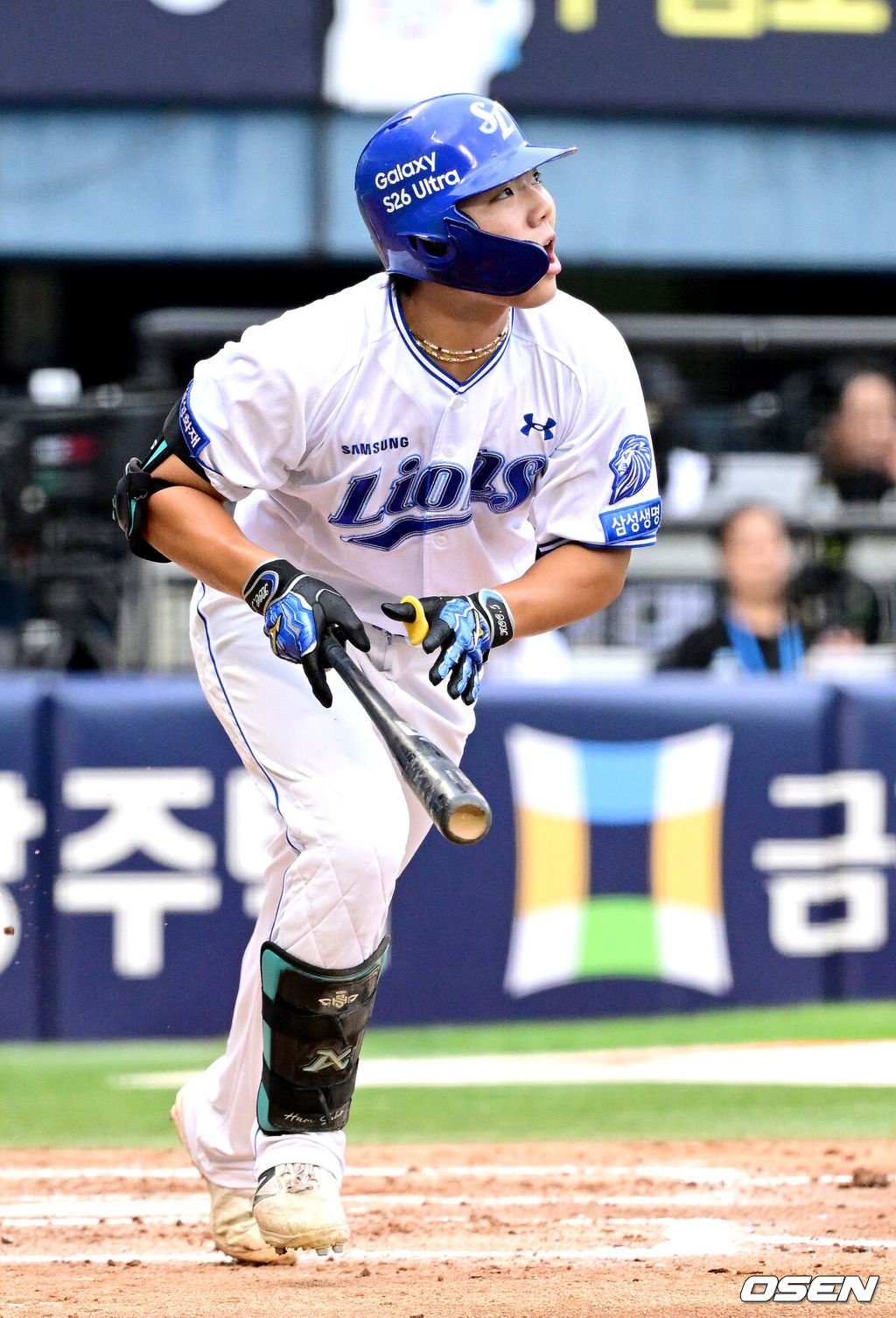10일 서울 잠실야구장에서 ‘2026 신한 SOL KBO 올스타 프라이데이’가 열렸다.올스타 프라이데이인 오늘(10일)은 '넥스트레벨 매치'가 가장 먼저 열렸다. 지난해 넥스트 레벨 트레이닝 캠프를 수료한 고교 2학년 유망주들이 참가해 2028 KBO 신인드래프트를 앞둔 차세대 스타들의 기량을 선보였다. 이어 북부리그와 남부리그가 맞붙는 퓨처스 올스타전이 펼쳐진다. 경기 종료 후에는 팬 투표로 선정된 거포 8명이 출전하는 홈런 더비가 펼쳐진다.2회말 1사 주자없는 상황 삼성 함수호가 선제 우월 솔로포를 날리고 있다. 2026.07.10 / dreamer@osen.co.kr
