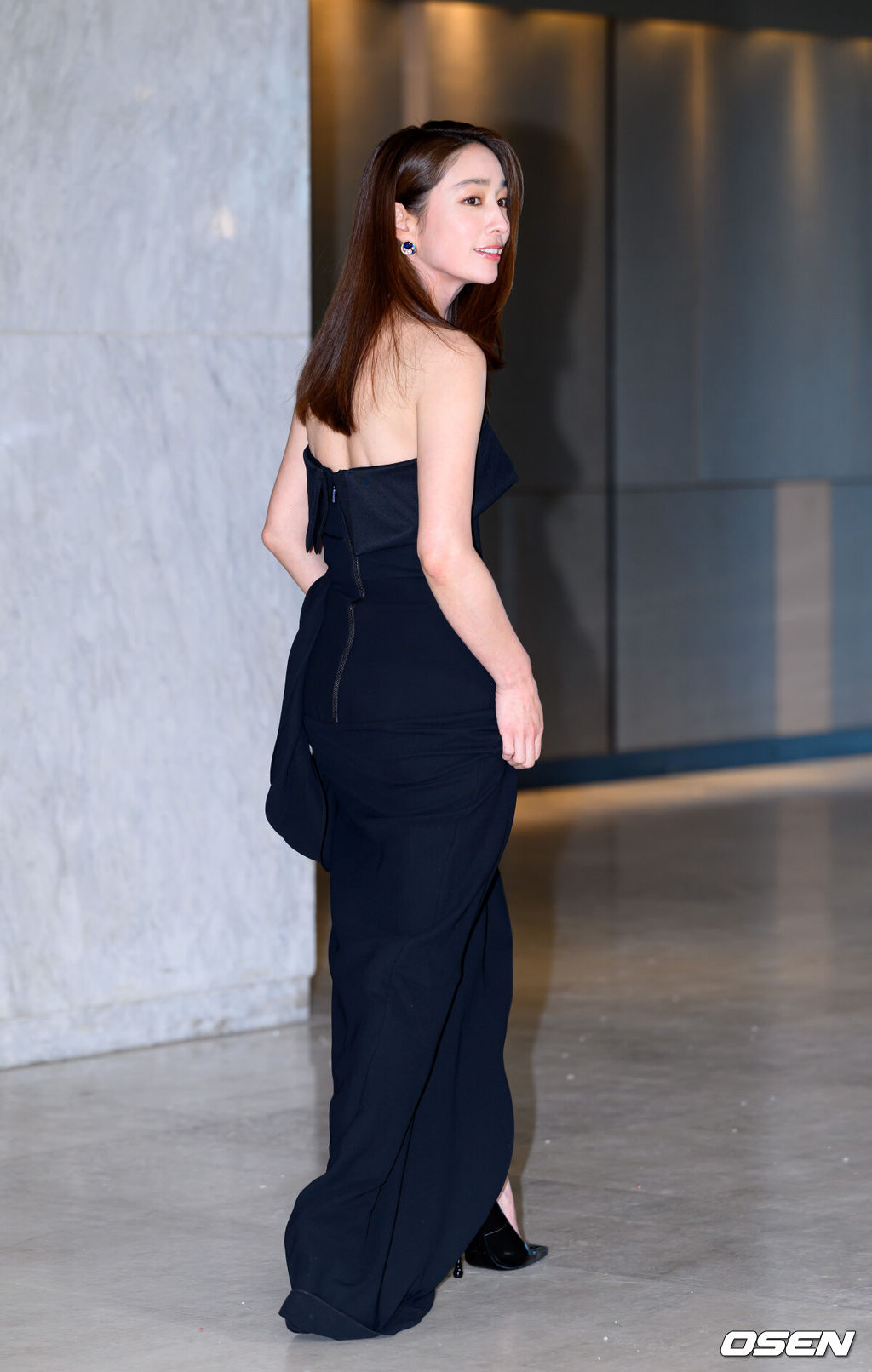 12일 오후 비스타 워커힐 서울 비스타홀에서 불가리 '에클레티카' 하이 주얼리 이벤트 기념 포토행사가 열렸다.<br /><br />이날 배우 김지원, 장원영, 변우석, 이병헌, 이민정, 차준환이 참석해 자리를 빛냈다.<br /><br />배우 이민정이 포토타임을 가지고 있다. 2026.05.12 /sunday@osen.co.kr
