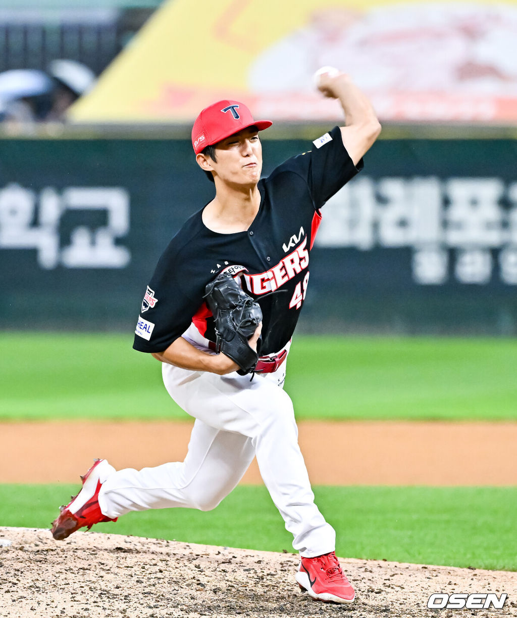 17일 인천 SSG랜더스필드에서 ‘2026 신한 SOL Bank KBO리그’ SSG 랜더스와 KIA 타이거즈의 경기가 열렸다.이날 SSG는 김민준을, KIA는 시라카와를 선발로 내세웠다.5회말 KIA 이의리 투수가 역투하고 있다. 2026.07.17 / soul1014@osen.co.kr