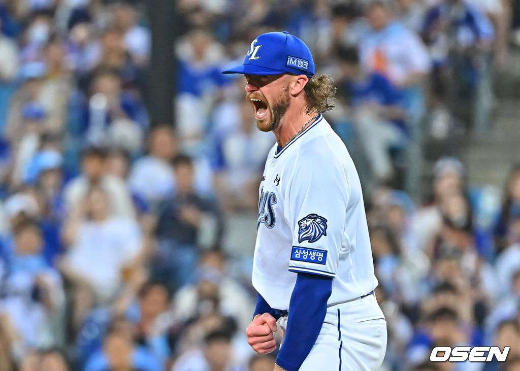 18일 대구삼성라이온즈파크에서 2026 신한 SOL KBO 리그 삼성 라이온즈와 롯데 자이언츠의 경기가 열렸다. 홈팀 삼성은 페덱이, 방문팀 롯데는 나균안이 선발 출전했다. 삼성 라이온즈 선발 투수 페덱이 6회초 2사 1루 롯데 자이언츠 고승민을 삼진으로 잡고 첫 등판을 마무리하며 포효하고 있다. 2026.07.18 / foto0307@osen.co.kr