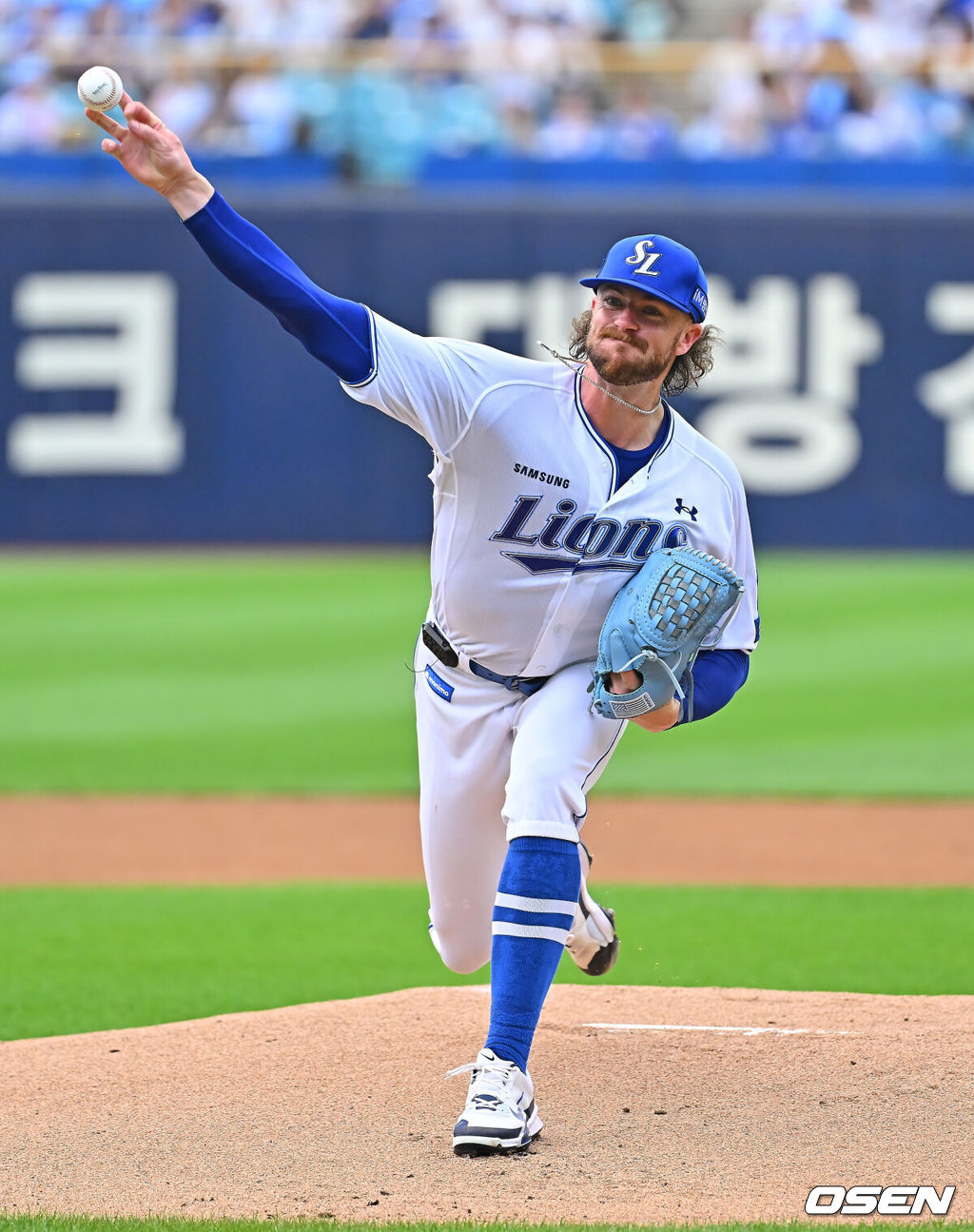 18일 대구삼성라이온즈파크에서 2026 신한 SOL KBO 리그 삼성 라이온즈와 롯데 자이언츠의 경기가 열렸다. 홈팀 삼성은 페덱이, 방문팀 롯데는 나균안이 선발 출전했다. 삼성 라이온즈 선발 투수 페덱이 역투하고 있다. 2026.07.18 / foto0307@osen.co.kr