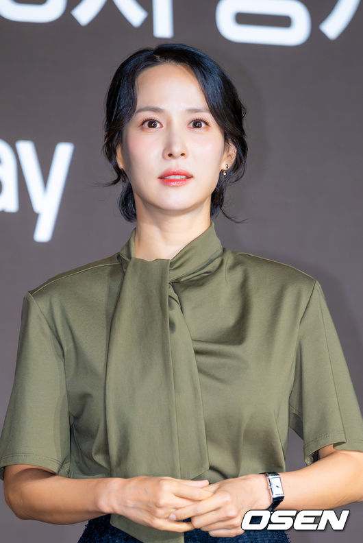 쿠팡플레이 시리즈 '지금 불륜이 문제가 아닙니다' 제작발표회가 28일 서울 중구 앰배서더 서울 풀만 호텔에서 열렸다.