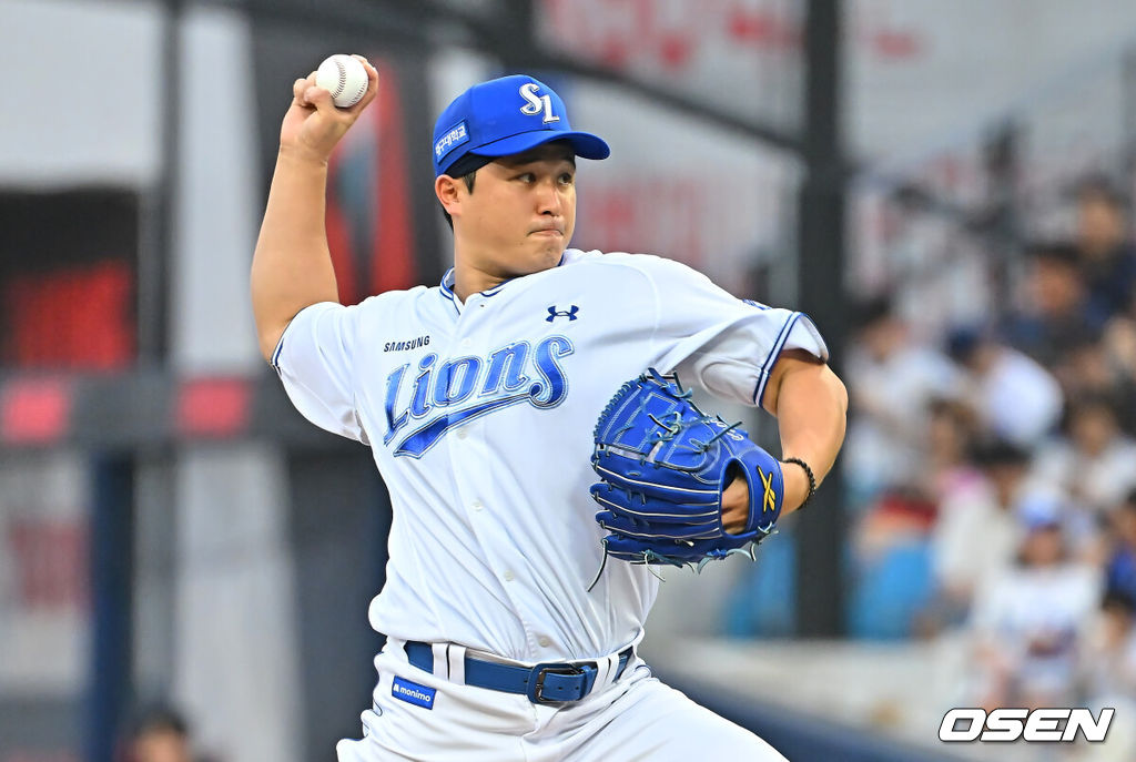 28일 대구삼성라이온즈파크에서 2026 신한 SOL KBO 리그 삼성 라이온즈와 KIA 타이거즈의 경기가 열렸다. 홈팀 삼성은 최원태가, 방문팀 KIA는 올러가 선발 출전했다. 삼성 라이온즈 선발 투수 최원태가 역투하고 있다. 2026.07.28 / foto0307@osen.co.kr