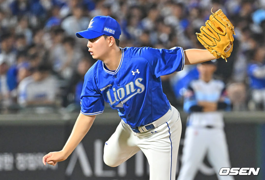 31일 부산 사직야구장에서 2026 신한 SOL KBO 리그 롯데 자이언츠와 삼성 라이온즈의 경기가 열렸다. 홈팀 롯데는 김진욱이, 방문팀 삼성은 원태인이 선발 출전했다.삼성 라이온즈 장찬희가 역투하고 있다. 2026.07.31 / foto0307@osen.co.kr
