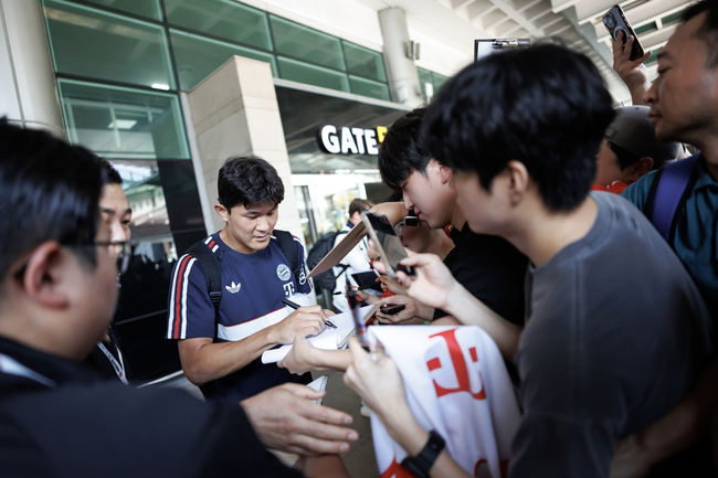 제주국제공항/ 아우디 풋볼 써밋 2026/ 제주SKFC vs FC바이에른뮌헨/ 뮌헨 선수단 입국/ 김민재(Kim Min-jae) photo by Jaehoon Kim