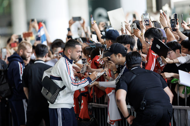 제주국제공항/ 아우디 풋볼 써밋 2026/ 제주SKFC vs FC바이에른뮌헨/ 뮌헨 선수단 입국/ 아리욘 이브라히모비치(Arijon Ibrahimović)/ photo by Jaehoon Kim