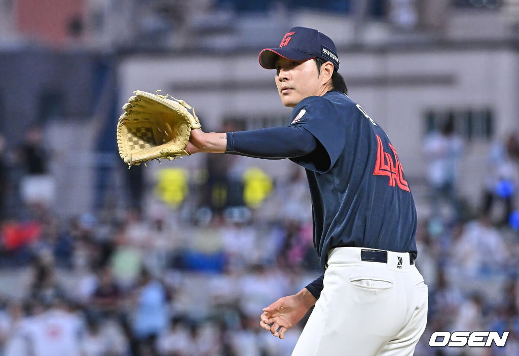 30일 창원NC파크에서 2026 신한 SOL KBO 리그 NC 다이노스와 롯데 자이언츠의 경기가 열렸다. 홈팀 NC는 라일리가, 방문팀 롯데는 이민석이 선발 출전했다. 롯데 자이언츠 이승헌이 역투하고 있다. 2026.05.30 / foto0307@osen.co.kr