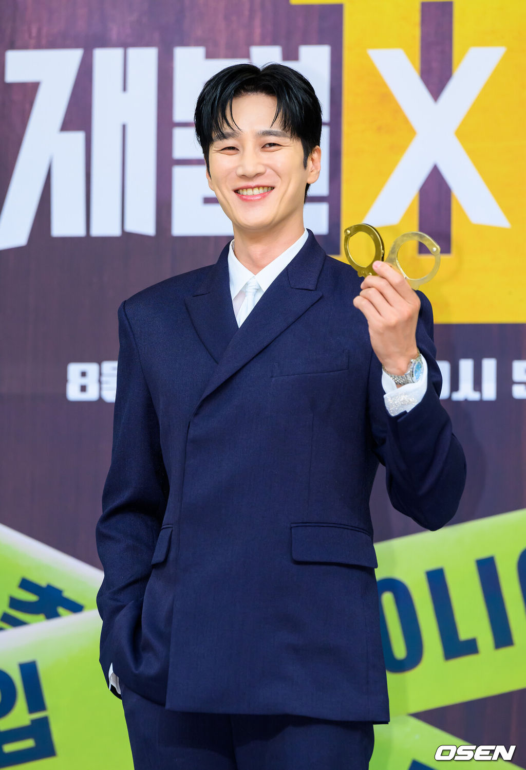 4일 오후 서울 목동 SBS에서 SBS 새 금토드라마 ‘재벌X형사2’ 제작발표회가 진행됐다. ‘재벌X형사2’는 수사가 막히면 재력으로 판을 뒤집는 재벌형사 진이수(안보현 분)와 새 팀장 주혜라(정은채 분)의 돈발 날리는 유쾌·상쾌·통쾌 사이다 공조 수사극으로 김재홍 감독을 비롯해 안보현, 정은채, 강상준, 김신비 등이 참석했다.배우 안보현이 포즈를 취하고 있다. 2026.08.04 / soul1014@osen.co.kr