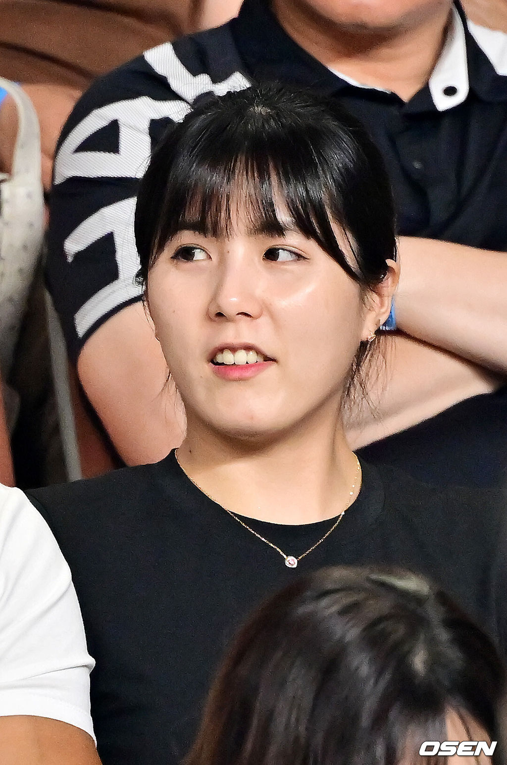 7일 오후 충남 천안 유관순체육관에서 '2025 대한민국-네덜란드 남자배구 국가대표 평가전' 2차전 경기가 열렸다.한편, 이사니예 라미레스 감독이 이끄는 한국 남자배구 대표팀은 전날(6일) 네덜란드와의 평가전 1차전 경기에서 세트스코어 1-3(25-19, 14-25, 10-25, 23-25)으로 패했다.PAOK 테살로니키 이재영이 관중석에서 경기를 주시하고 있다. 2025.06.07 /rumi@osen.co.kr