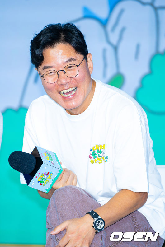 넷플릭스 예능 '대체 등산을 왜 하는 건데?' 제작발표회가 12일 서울 마포구 호텔 나루 서울에서 열렸다.