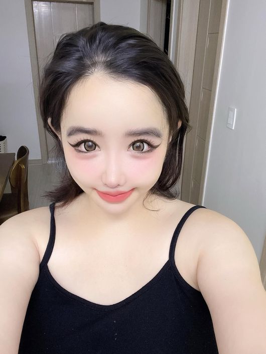박봄 SNS
