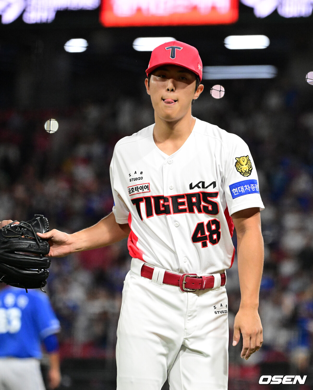 12일 광주-기아 챔피언스필드에서 2026 신한 SOL KBO리그 KIA 타이거즈와 삼성 라이온즈의 경기가 열렸다.KIA는 제임스 네일, 삼성은 오스틴 보스를 선발로 내세웠다.8회초 2사 1,3루에서 KIA 이의리가 삼성 최형우를 삼진 처리하고 있다. 2026.08.12 / jpnews@osen.co.kr