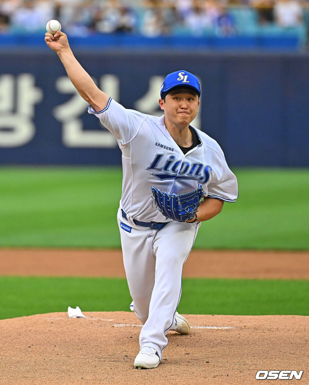 28일 대구삼성라이온즈파크에서 2026 신한 SOL KBO 리그 삼성 라이온즈와 KIA 타이거즈의 경기가 열렸다. 홈팀 삼성은 최원태가, 방문팀 KIA는 올러가 선발 출전했다. 삼성 라이온즈 선발 투수 최원태가 역투하고 있다. 2026.07.28 / foto0307@osen.co.kr