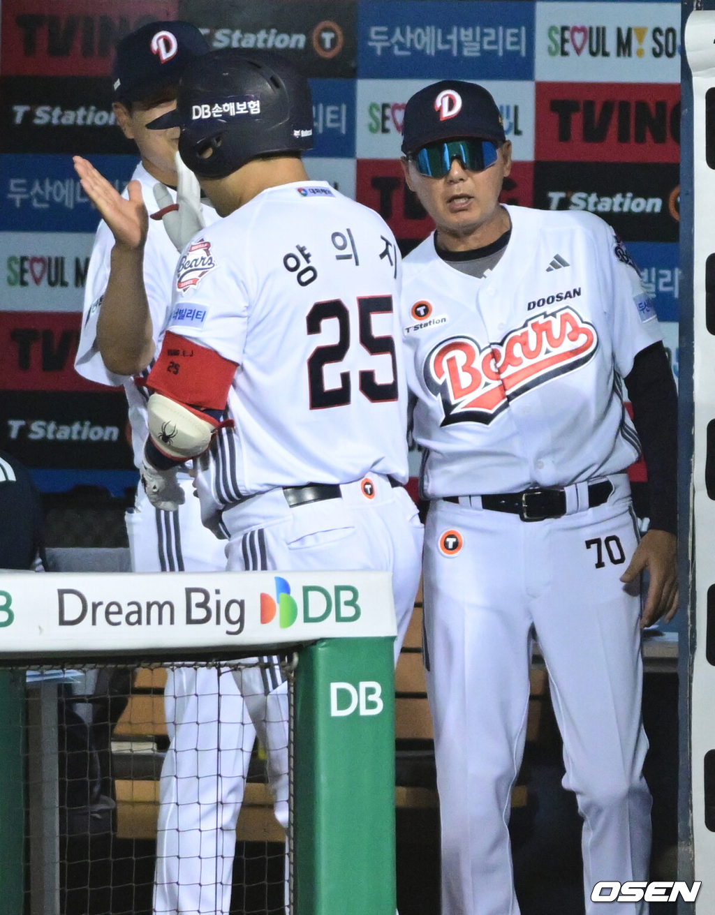 두산 양의지-김원형 감독 2026.08.11 /cej@osen.co.kr