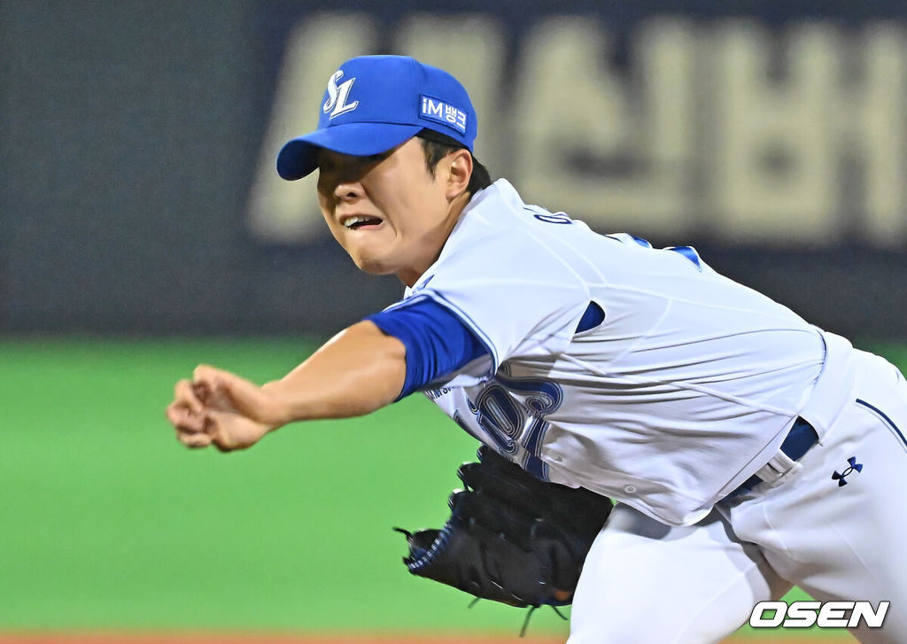 21일 포항야구장에서 2026 신한 SOL KBO 리그 삼성 라이온즈와 KT 위즈의 경기가 열렸다. 홈팀 삼성은 후라도가, 방문팀 KT는 오원석이 선발 출전했다. 삼성 라이온즈 이승민이 역투하고 있다. 2026.05.21 / foto0307@osen.co.kr
