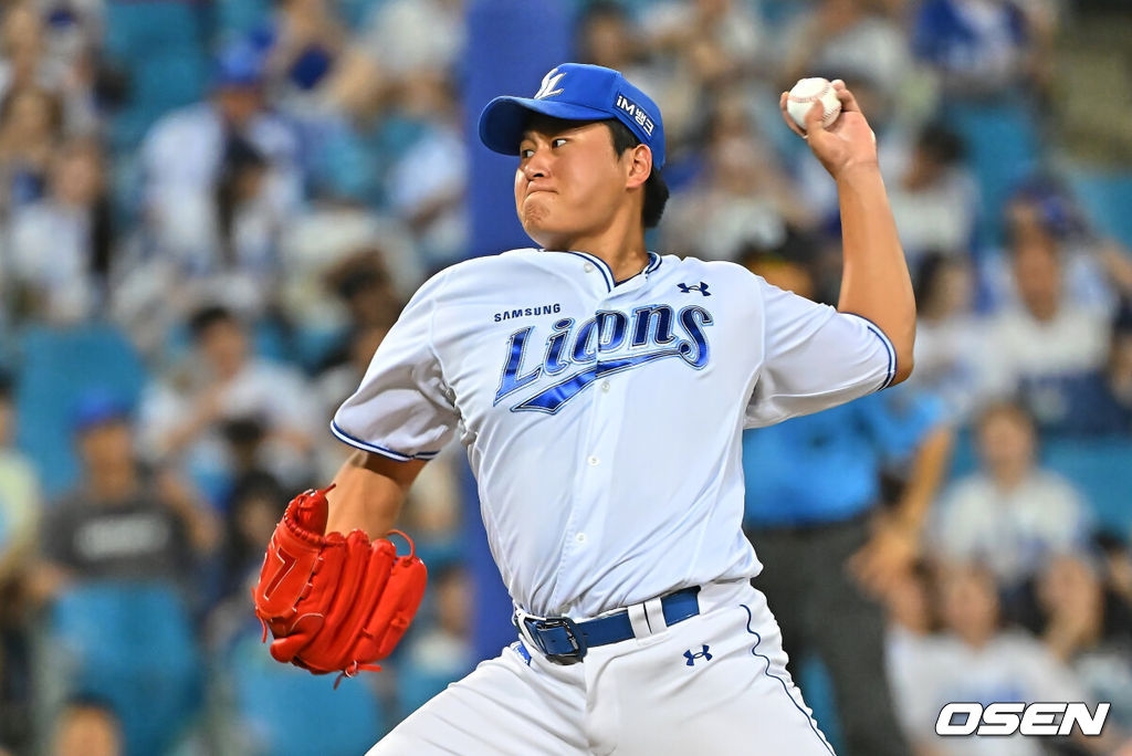 30일 대구삼성라이온즈파크에서 2026 신한 SOL KBO 리그 삼성 라이온즈와 KIA 타이거즈의 경기가 열렸다. 홈팀 삼성은 페덱이, 방문팀 KIA는 네일이 선발 출전했다. 삼성 라이온즈 이승현이 역투하고 있다. 2026.07.30 / foto0307@osen.co.kr