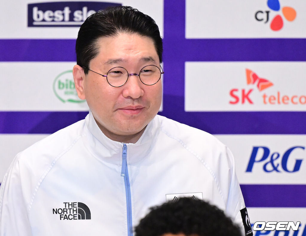 20일 오후 충북 진천 국가대표선수촌에서 ‘2026 아이치·나고야 아시안게임’ D-30 미디어데이가 열렸다.오는 9월 19일 일본 아이치현 나고야에서 막을 올리는 20번째 하계 아시안게임인 이번 대회는 10월 4일까지 16일간 펼쳐진다.이상현 선수단장이 인사를 전하고 있다. 2026.08.20 / dreamer@osen.co.kr