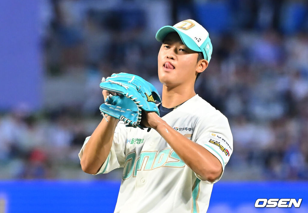 22일 창원NC파크에서 2026 신한 SOL KBO 리그 NC 다이노스와 삼성 라이온즈의 경기가 열렸다. 홈팀 NC는 원종해가, 방문팀 삼성은 이승현이 선발 출전했다. NC 다이노스 선발투수 원종해가 1회초 1실점하고 아쉬워하고 있다. 2026.08.22 / foto0307@osen.co.kr