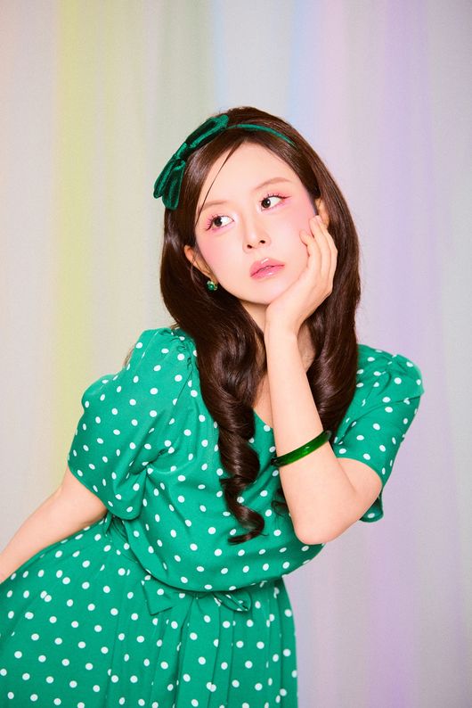 엠오엠엔터테인먼트 제공