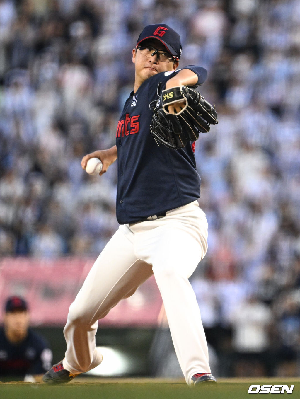 KIA 카스트로 2026.08.23 /cej@osen.co.kr23일 서울 잠실야구장에서 2026 신한 SOL KBO리그 두산 베어스와 롯데 자이언츠의 경기가 열렸다.두산은 곽빈, 롯데는 박세웅이 선발로 나섰다.1회말 롯데 선발 박세웅이 역투하고 있다. 2026.08.23 /cej@osen.co.kr