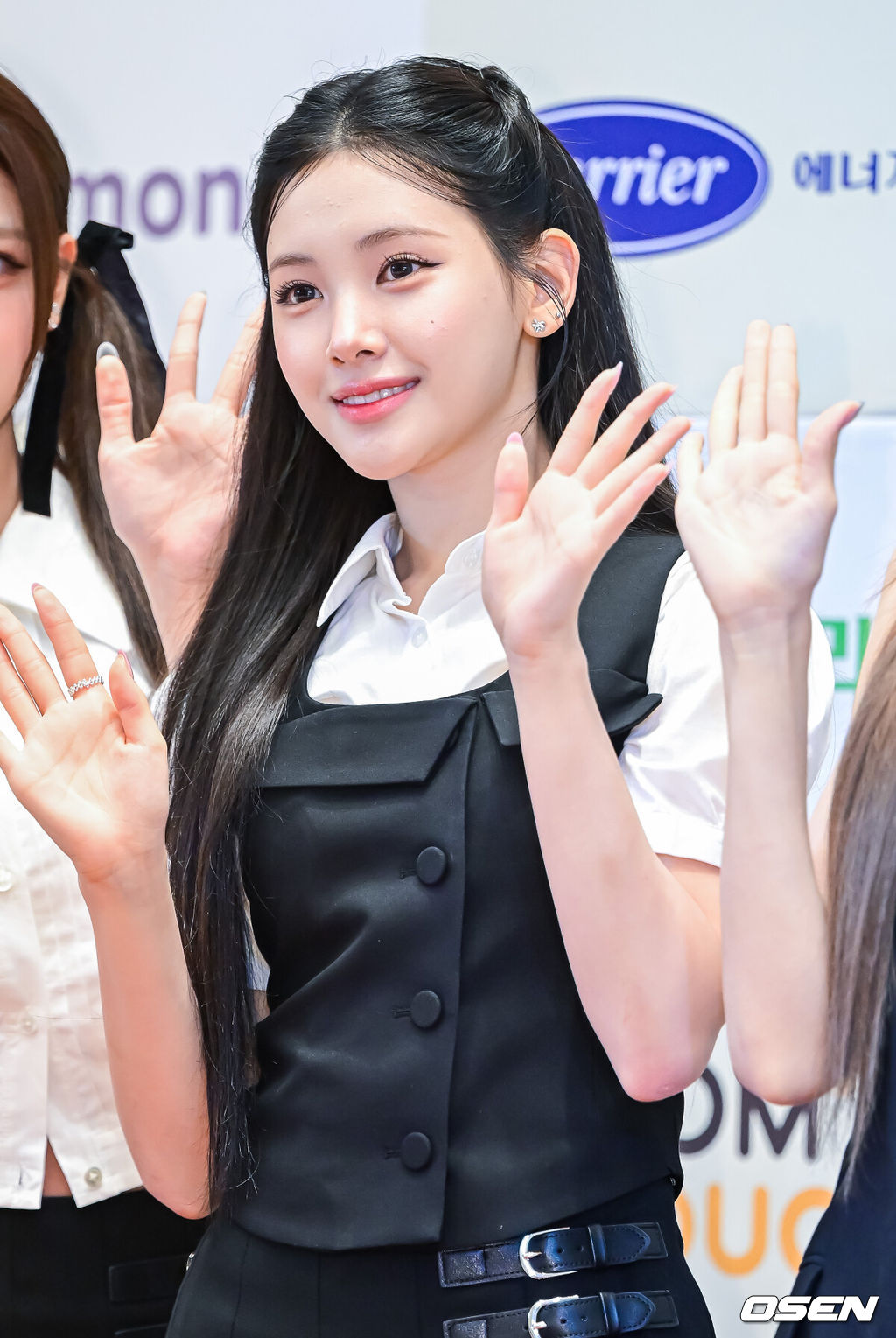 21일 오후 서울 상암동 중소기업중앙회 DMC타워에서 ‘2026 방송광고페스티벌’ 시상식이 열렸다.이날 행사에는 이민정, 박지현, 김재원, 비트펠라하우스, 베이비돈크라이 등 수상자들이 참석해 자리를 빛냈다.베이비돈크라이 이현이 포즈를 취하고 있다. 2026.07.21 / dreamer@osen.co.kr