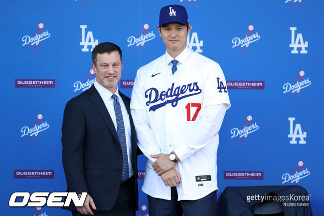 [사진] LA 다저스 앤드류 프리드먼 야구운영사장과 오타니 쇼헤이. ⓒGettyimages(무단전재 및 재배포 금지)
