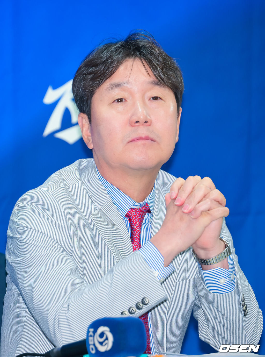   11일 오후 2026 아이치/나고야 아시안게임 야구대표팀 최종 명단 발표 기자회견이 서울시 중구 한국프레스센터 서울클럽홀에서 열렸다.이 자리에는 류지현 대표팀 감독, KBO 조계현 전력강화위원장, 차명주 KBSA 경기력 향상 위원장이 참석했다.류지현 대표팀 감독이 생각에 잠겨있다. 2026.06.11 / rumi@osen.co.kr