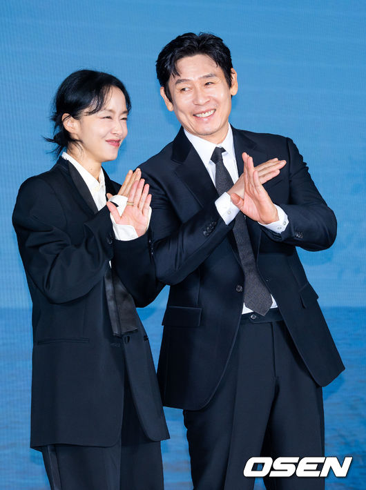 25일 서울 마포구 호텔 나루 서울 엠갤러리에서 넷플릭스 영화 ‘가능한 사랑’ 제작보고회가 열렸다.