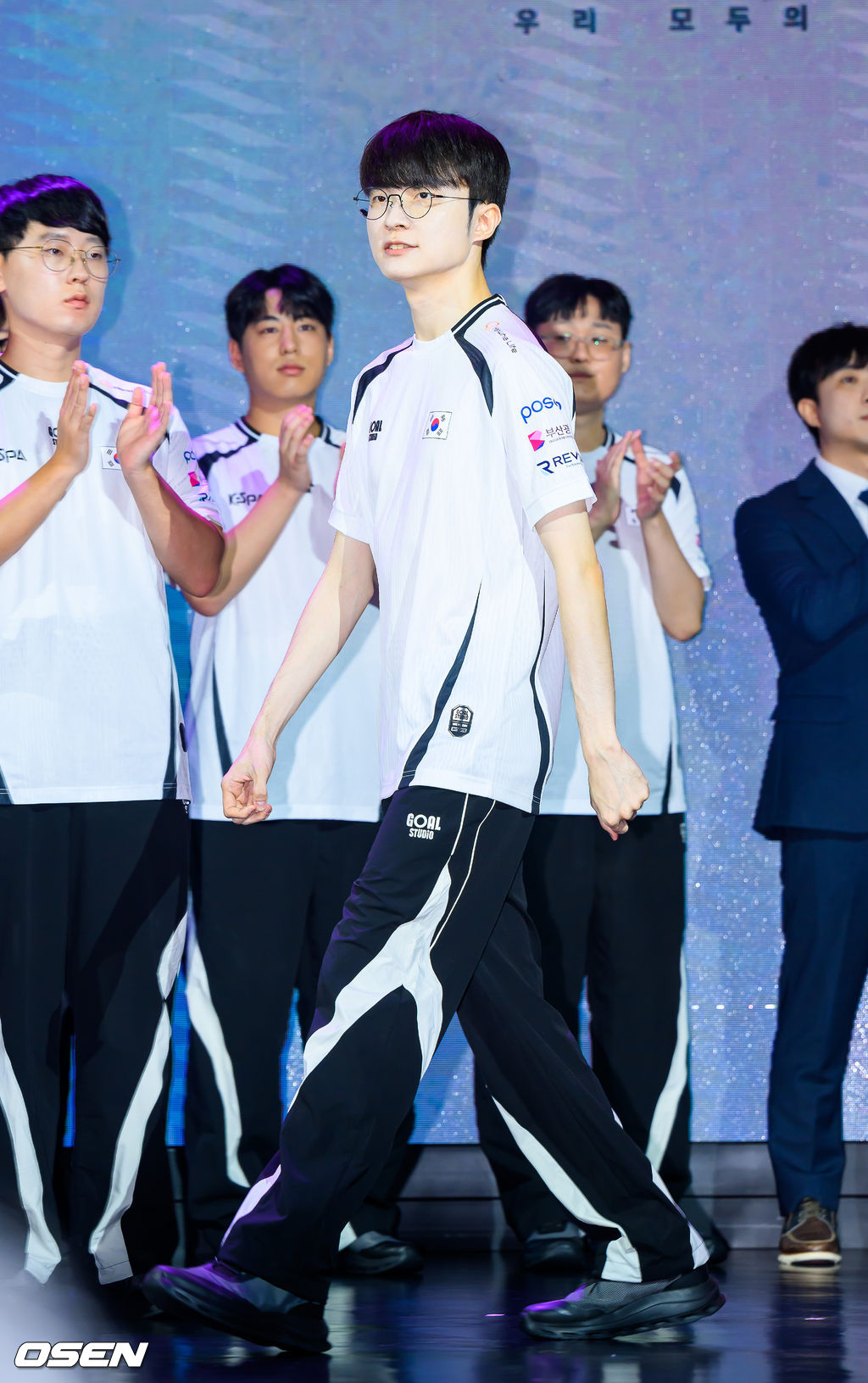25일 오후 서울 상암동 큐브컨벤션센터에서 2026 아이치-나고야 아시안게임 대한민국 e스포츠 국가대표 출정식이 진행됐다.2026 아이치·나고야 아시안게임은 오는 9월19일부터 10월4일까지 일본 아이치현과 나고야시 일대에서 열린다. 이 가운데 e스포츠 경기는 9월23일부터 10월2일까지 아이치 스카이 엑스포에서 진행된다.리그 오브 레전드 페이커 이상혁이 입장하고 있다.   2026.08.25 / soul1014@osen.co.kr