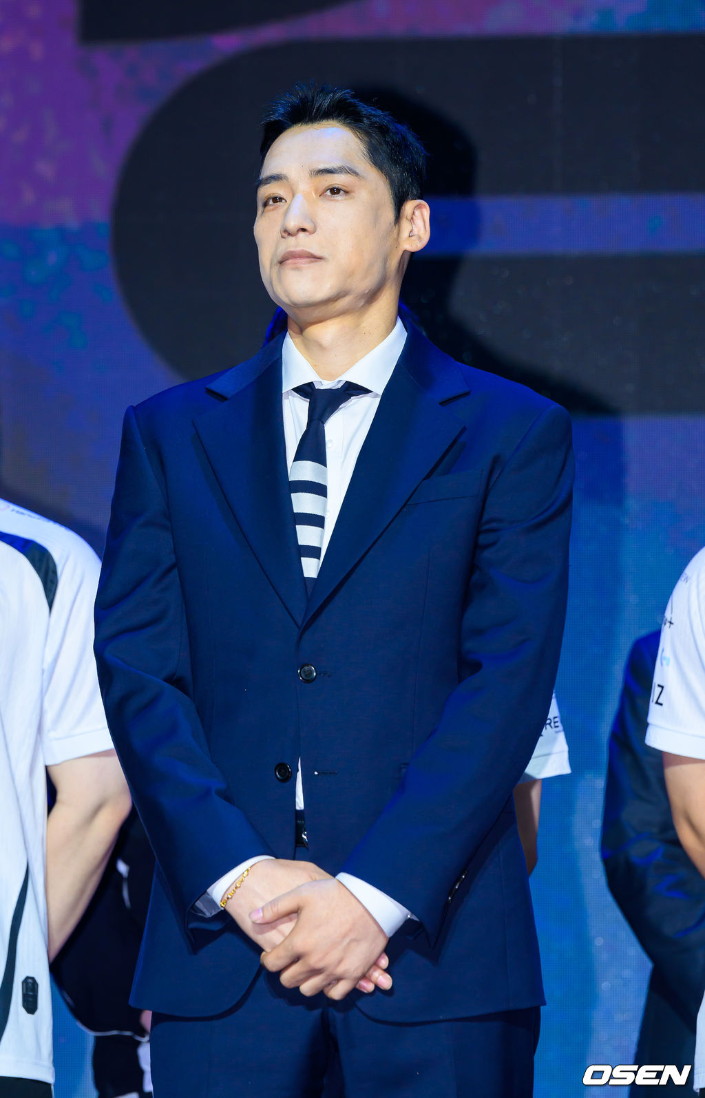 25일 오후 서울 상암동 큐브컨벤션센터에서 2026 아이치-나고야 아시안게임 대한민국 e스포츠 국가대표 출정식이 진행됐다.2026 아이치·나고야 아시안게임은 오는 9월19일부터 10월4일까지 일본 아이치현과 나고야시 일대에서 열린다. 이 가운데 e스포츠 경기는 9월23일부터 10월2일까지 아이치 스카이 엑스포에서 진행된다.리그 오브 레전드 강동훈 감독이 포즈를 취하고 있다 . 2026.08.25 / soul1014@osen.co.kr
