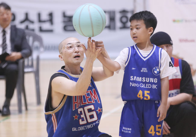 [사진] 농구묘기팀 앵클브레이커즈 / KXO