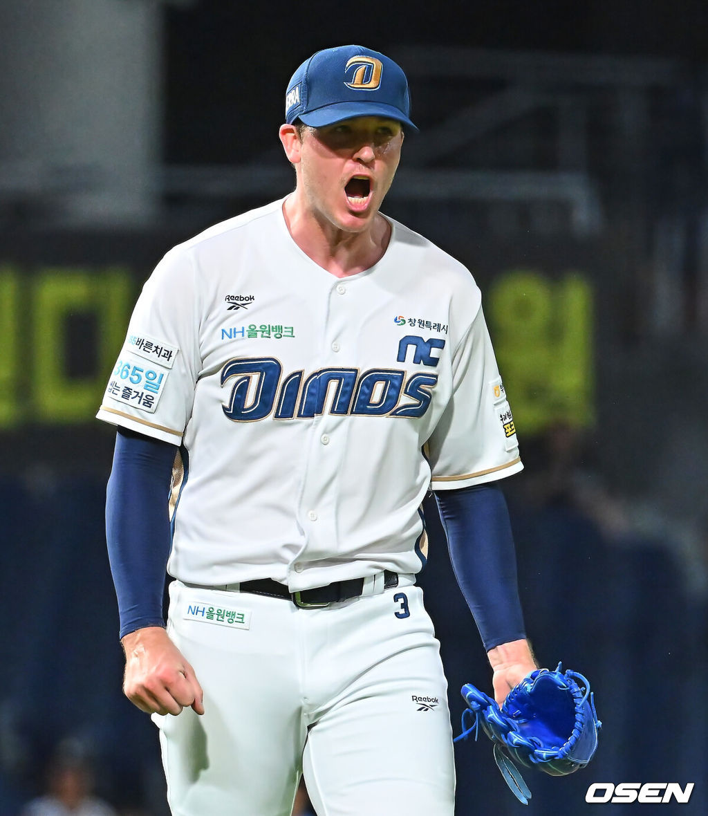 11일 창원NC파크에서 2026 신한 SOL KBO 리그 NC 다이노스와 KT 위즈의 경기가 열렸다. 홈팀 NC는 라일리가, 방문팀 KT는 로건이 선발 출전했다. NC 다이노스 선발투수 라일리가 6회초 2사 1루 KT 위즈 힐리어드를 포수 스트라이크 낫 아웃으로 잡고 포효하고 있다. 2026.08.11 / foto0307@osen.co.kr