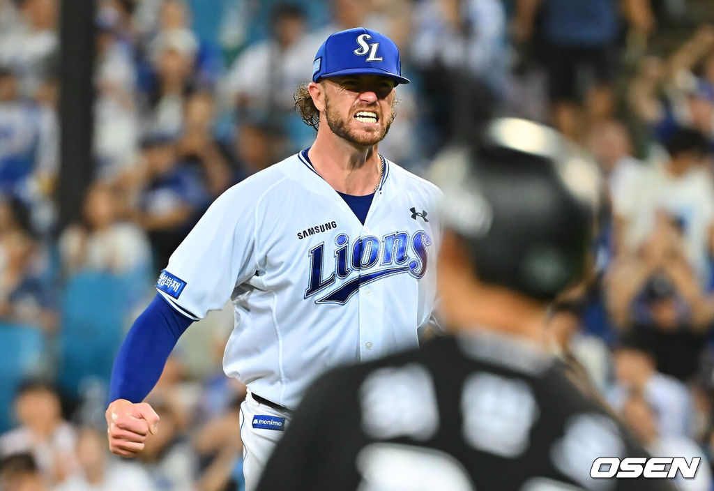 29일 대구삼성라이온즈파크에서 2026 신한 SOL KBO 리그 삼성 라이온즈와 KT 위즈의 경기가 열렸다. 홈팀 삼성은 페덱이, 방문팀 KT는 로건이 선발 출전했다. 삼성 라이온즈 선발 투수 페덱이 6회초 2사 2,3루 KT 위즈 유준규를 삼진으로 잡고 포효하고 있다. 2026.08.29 / foto0307@osen.co.kr
